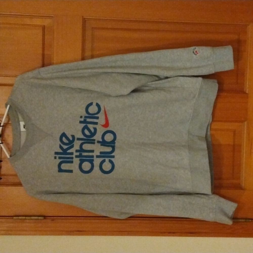 Nike Athletic Club Long Sleeve